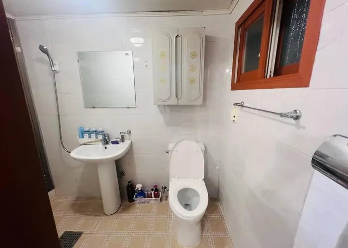 Jin House *